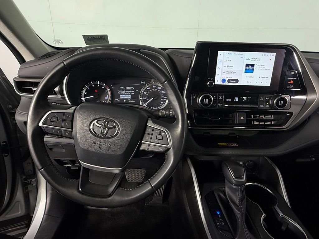 Certified Used 2025 Silver Toyota XLE image 15