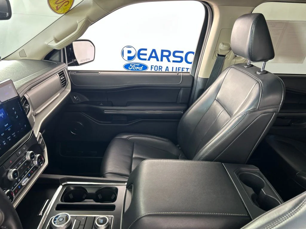 Used 2022 Black Ford XLT image 24