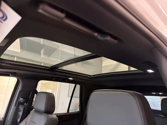 Used 2025 White GMC Denali image 2
