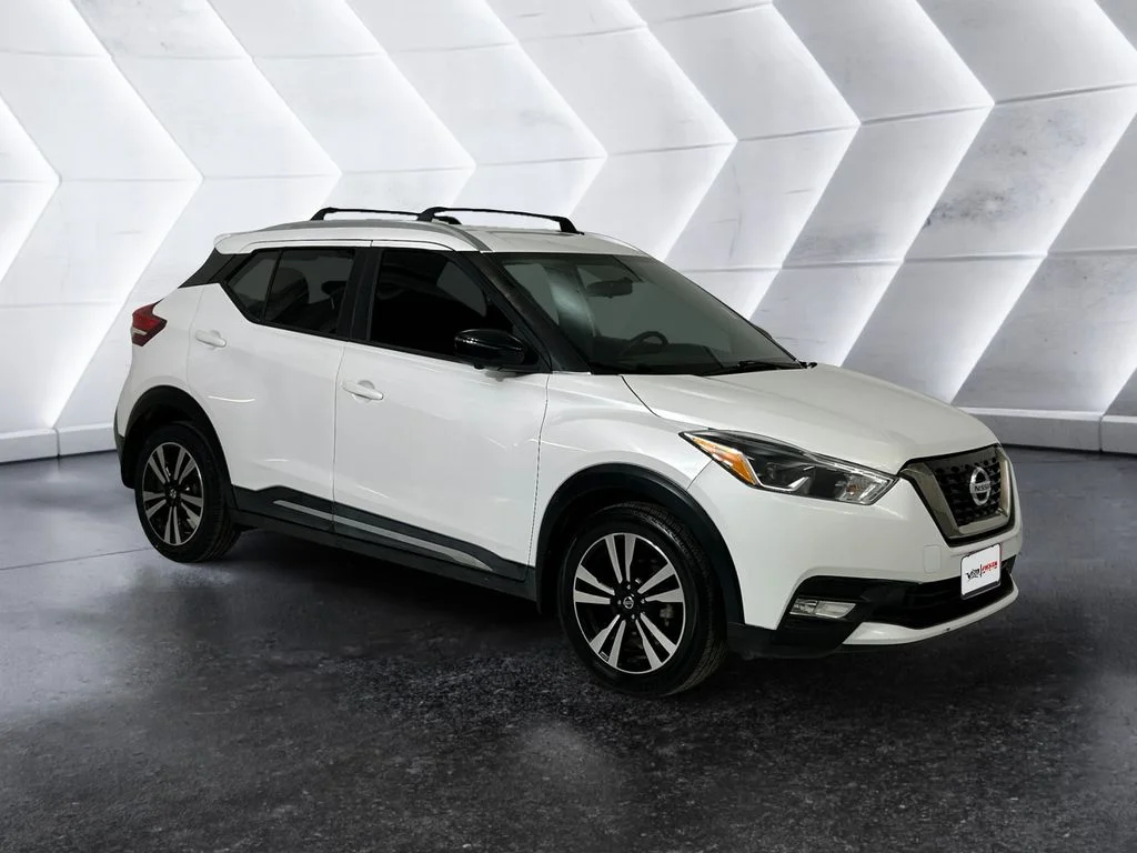 2019 Nissan Kicks SR