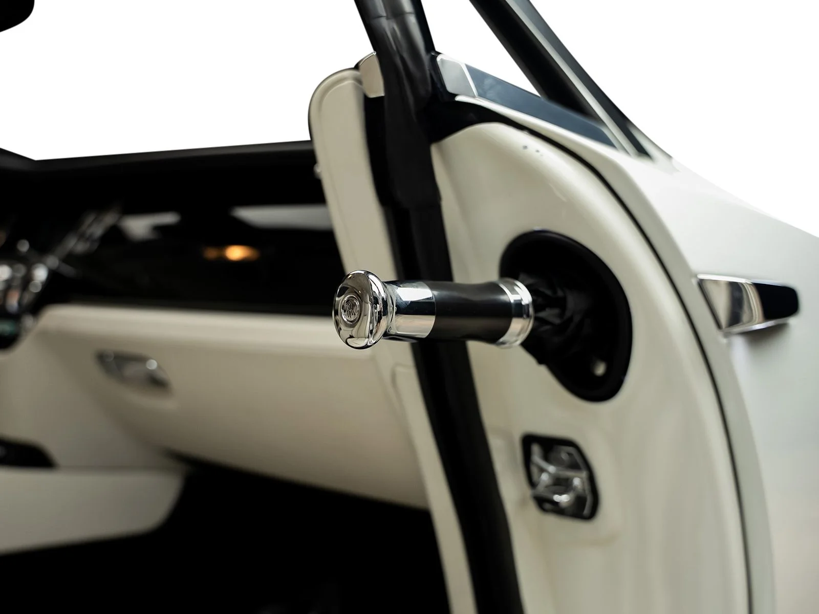 Used 2017 White Rolls-Royce Base image 60