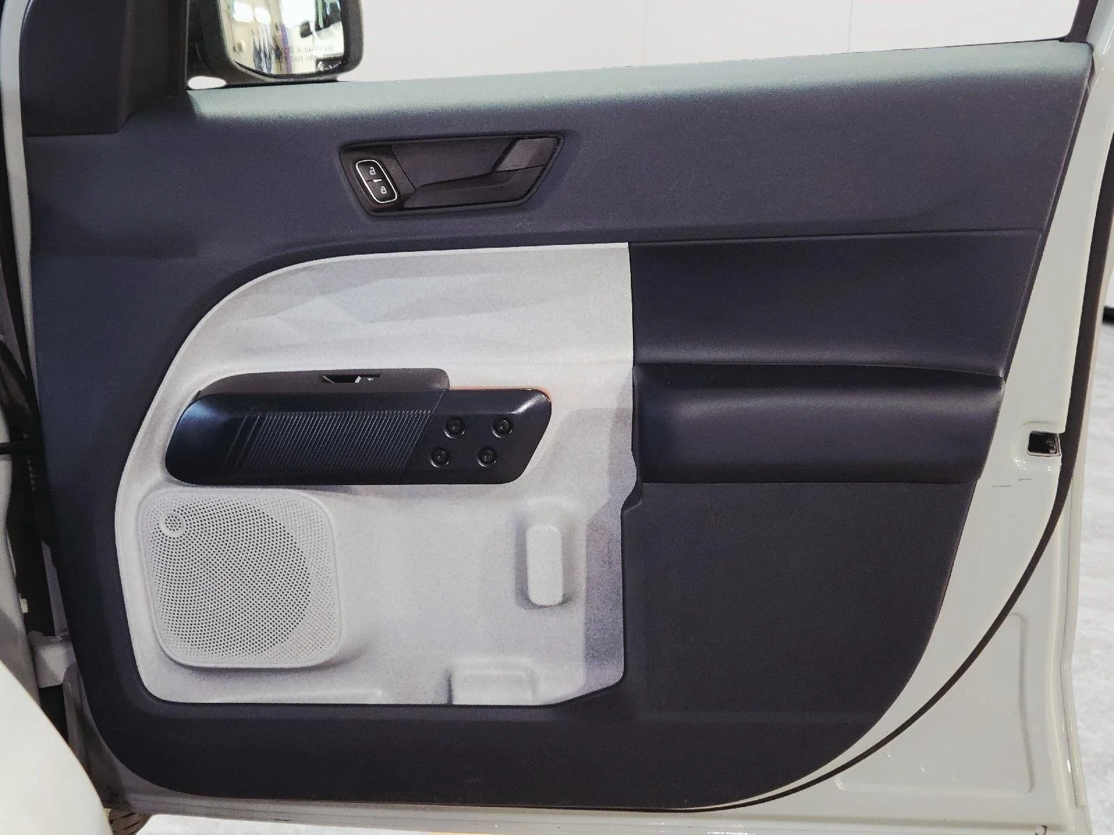 Used 2024 Cactus Gray Ford XLT image 35