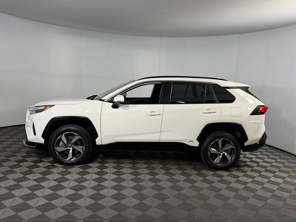 Certified Used 2025 White Toyota SE image 10