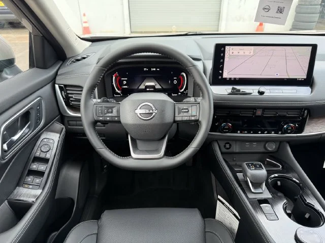 New 2026 Champagne Silver Metallic Nissan Platinum image 17