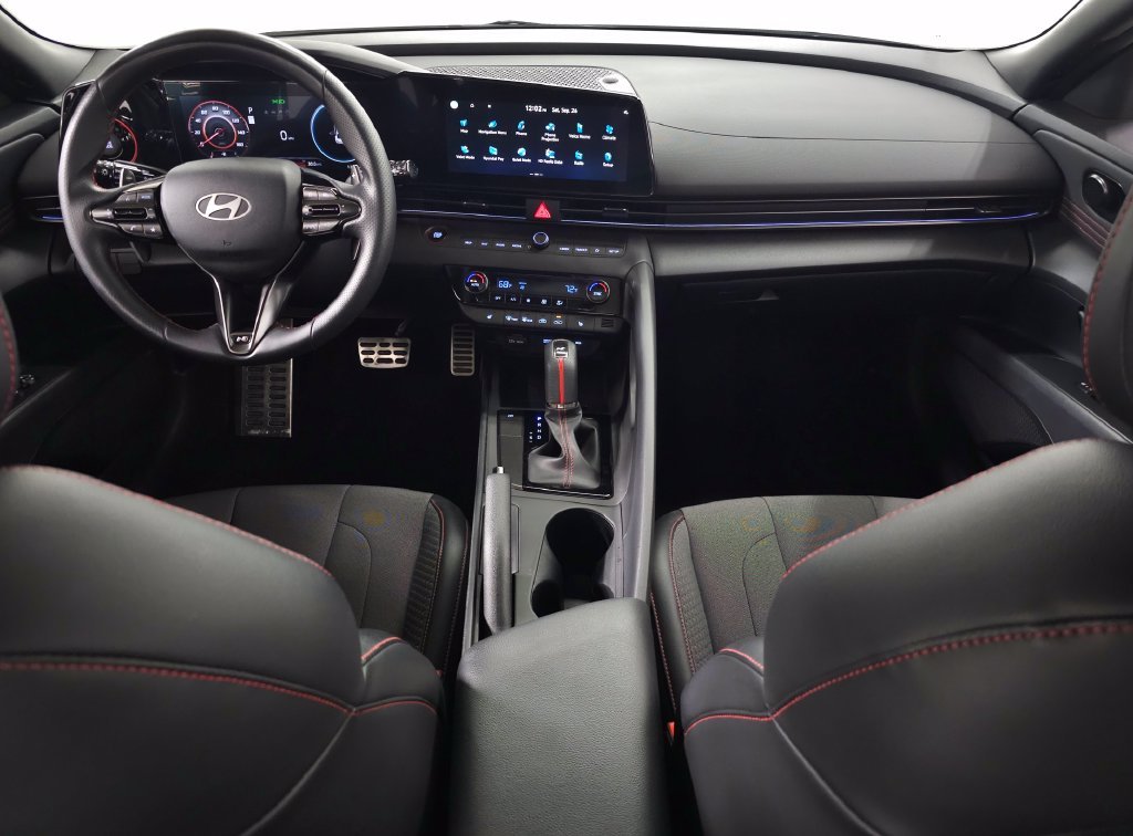 2025 Hyundai Elantra N Line - Photo 14