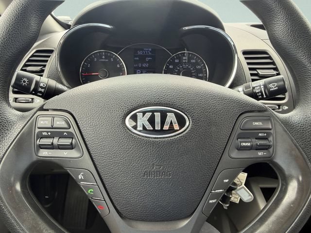 Used 2015 White Kia LX image 30