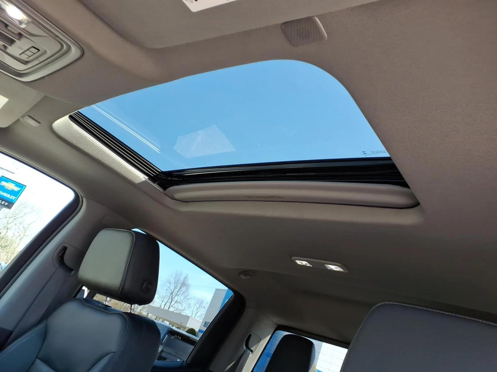2021 Chevrolet Silverado 1500 LTZ - Photo 15