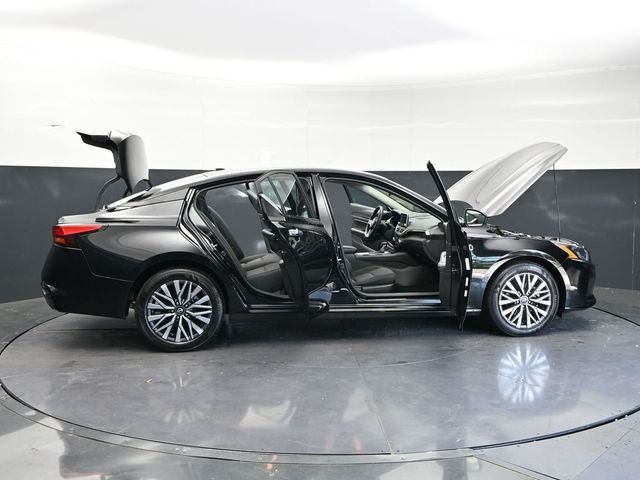 2025 Nissan Altima SV - Photo 40