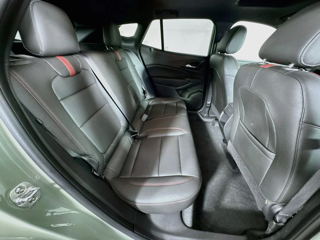 Used 2024 Green Chevrolet 2RS image 33