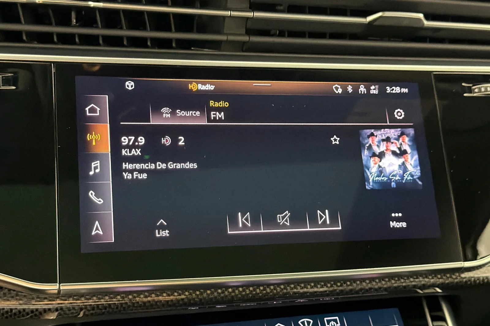 Used 2022 Mythos Black Metallic Audi Prestige 4.0 TFSI quattro image 17