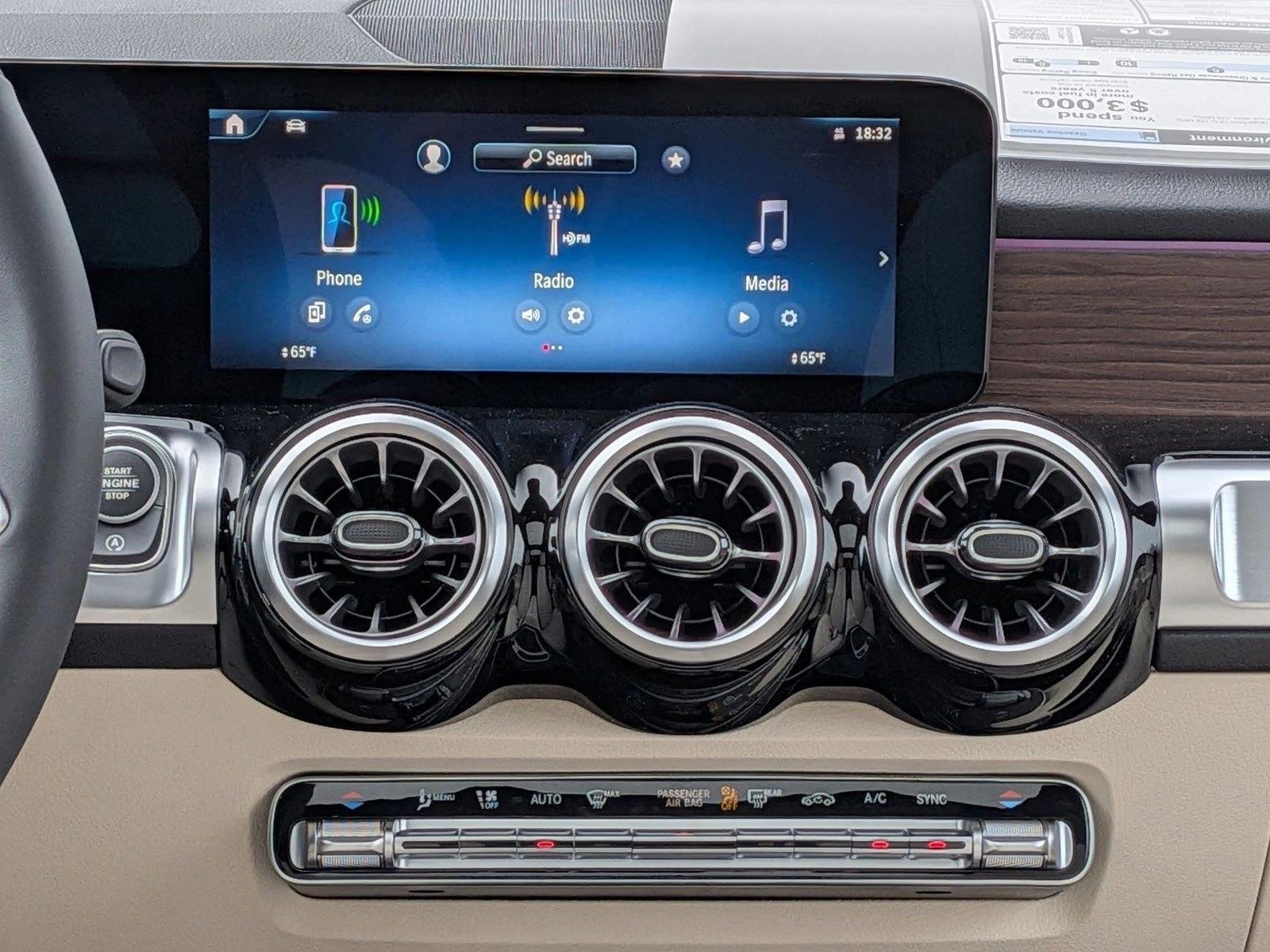 2026 Mercedes-Benz GLB GLB 250 - Photo 12