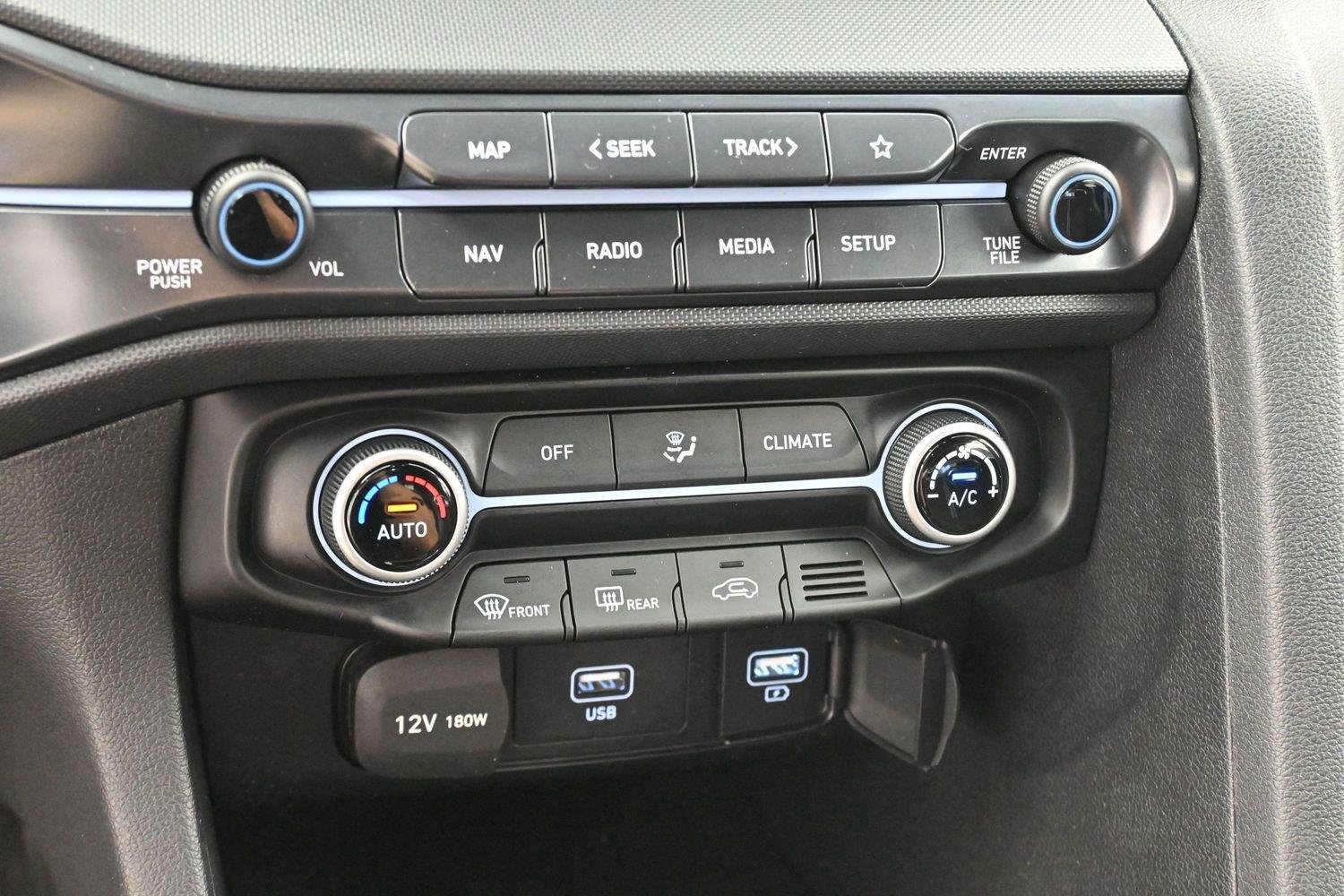 Used 2022 Lunar White Hyundai Base image 21