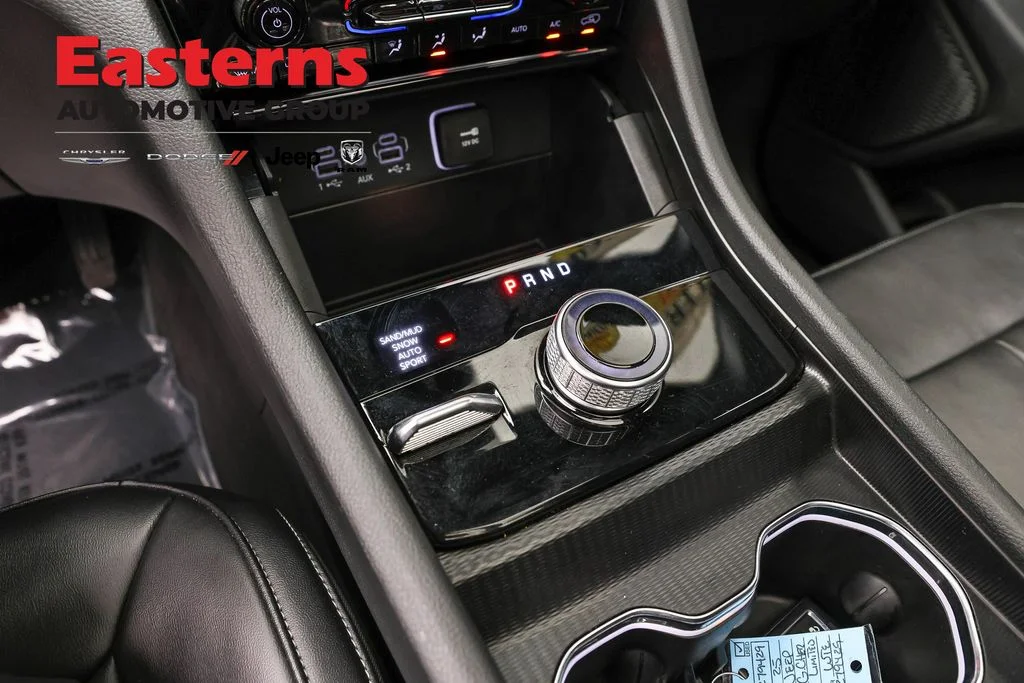 Used 2025 White Jeep Limited image 20