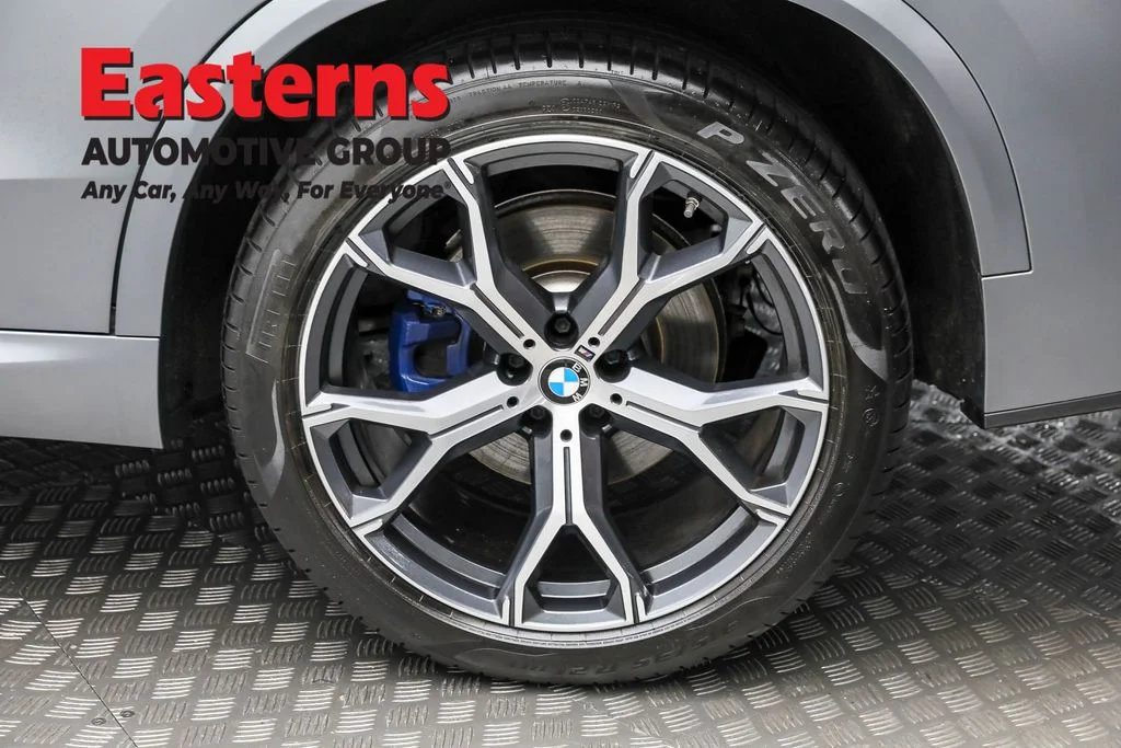 Used 2025 Gray BMW xDrive40i image 8