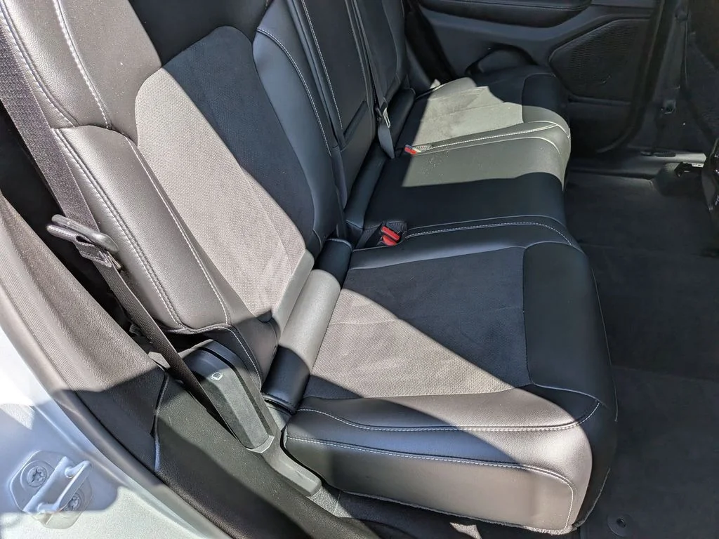 Used 2025 Silver Jeep Altitude X image 25