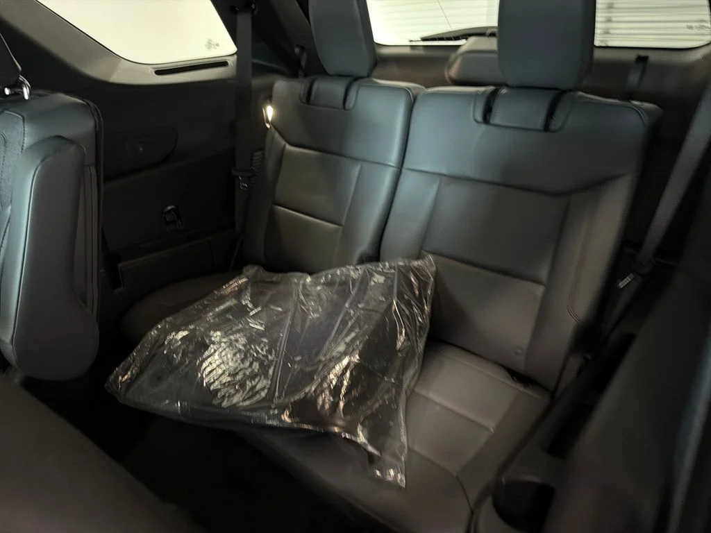 New 2027 Carbonized Gray Metallic Ford Active image 17