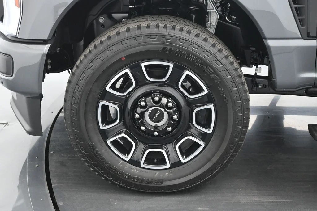 New 2026 Carbonized Gray Metallic Ford Platinum image 24