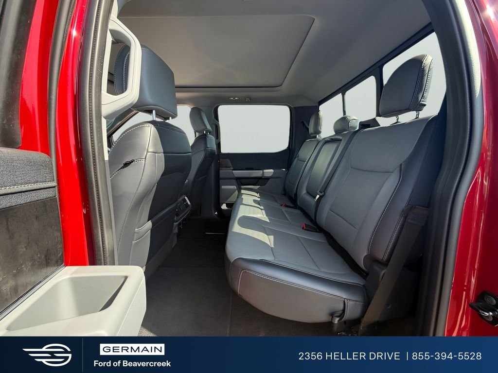 Used 2021  Ford Lariat image 24