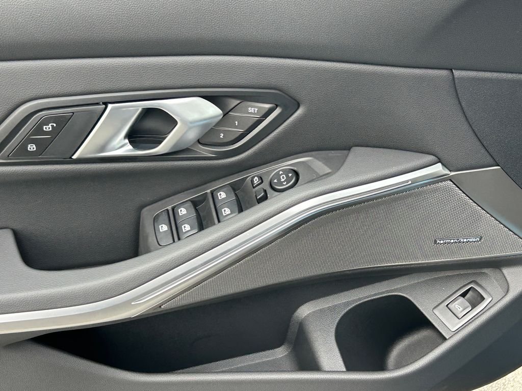 New 2026 Arctic Race Blue metallic BMW 330i xDrive image 12