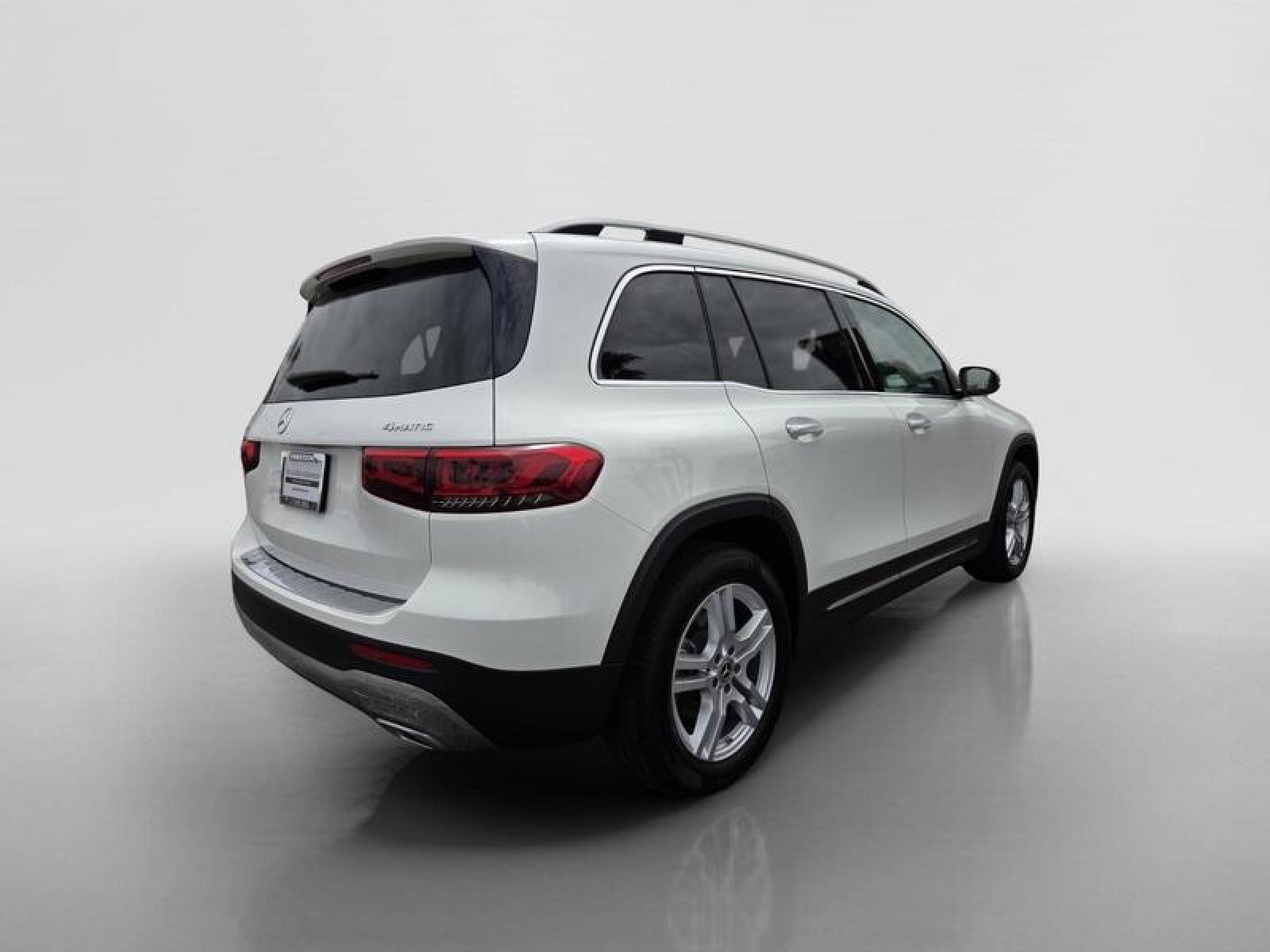 Certified Used 2022 Polar White Mercedes-Benz GLB 250 image 5
