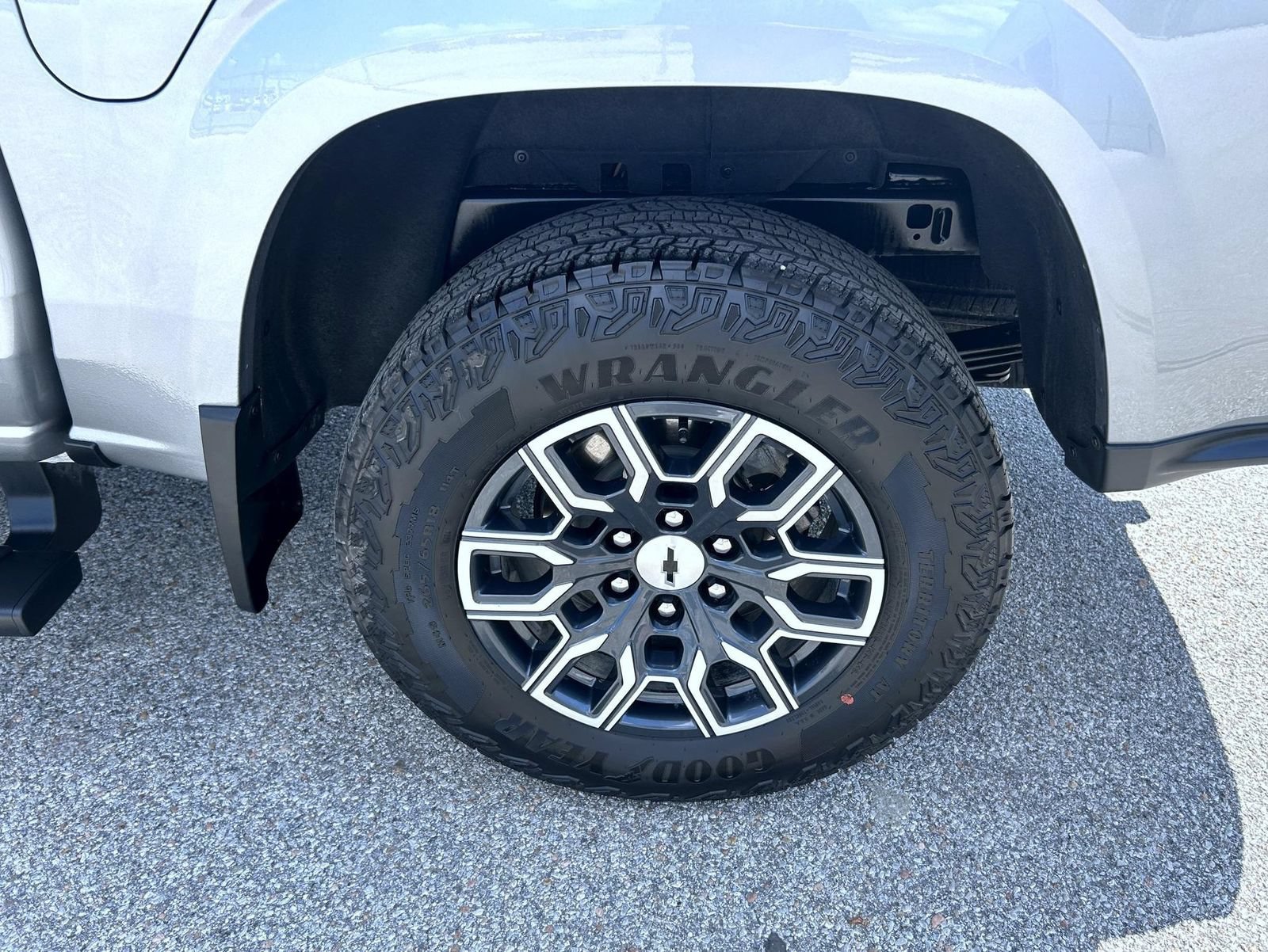 2025 Chevrolet Colorado Z71 - Photo 23