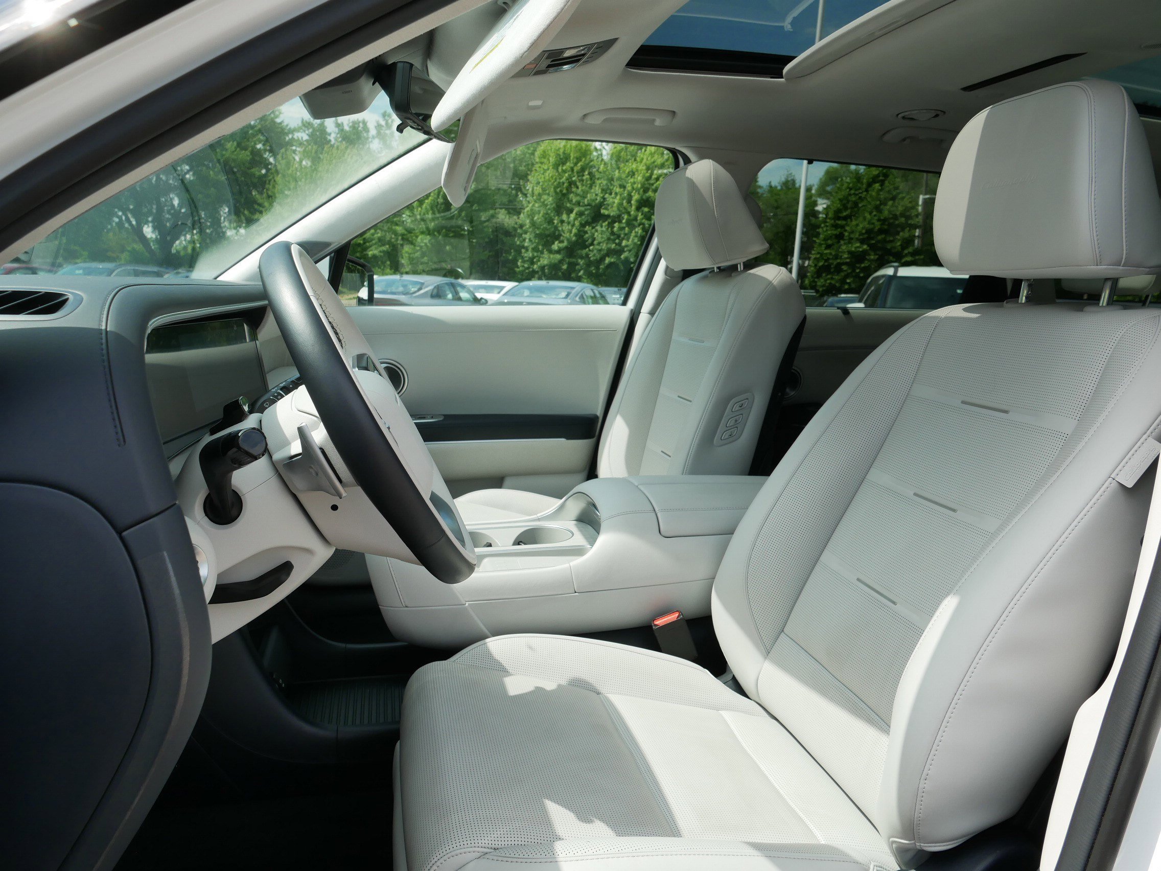 Used 2026 Creamy White Pearl Hyundai Calligraphy image 34