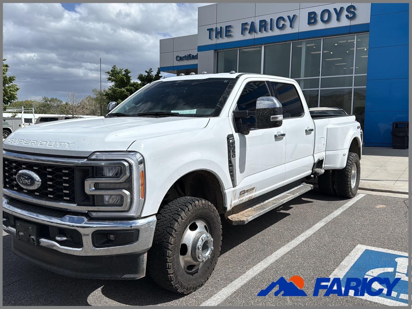 2023 Ford F-350 Lariat 4x4 Crew Cab 8' Box DRW's photo