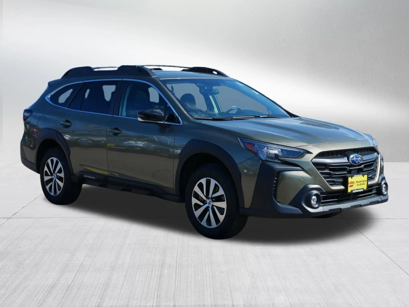 2025 Subaru Outback Premium's photo