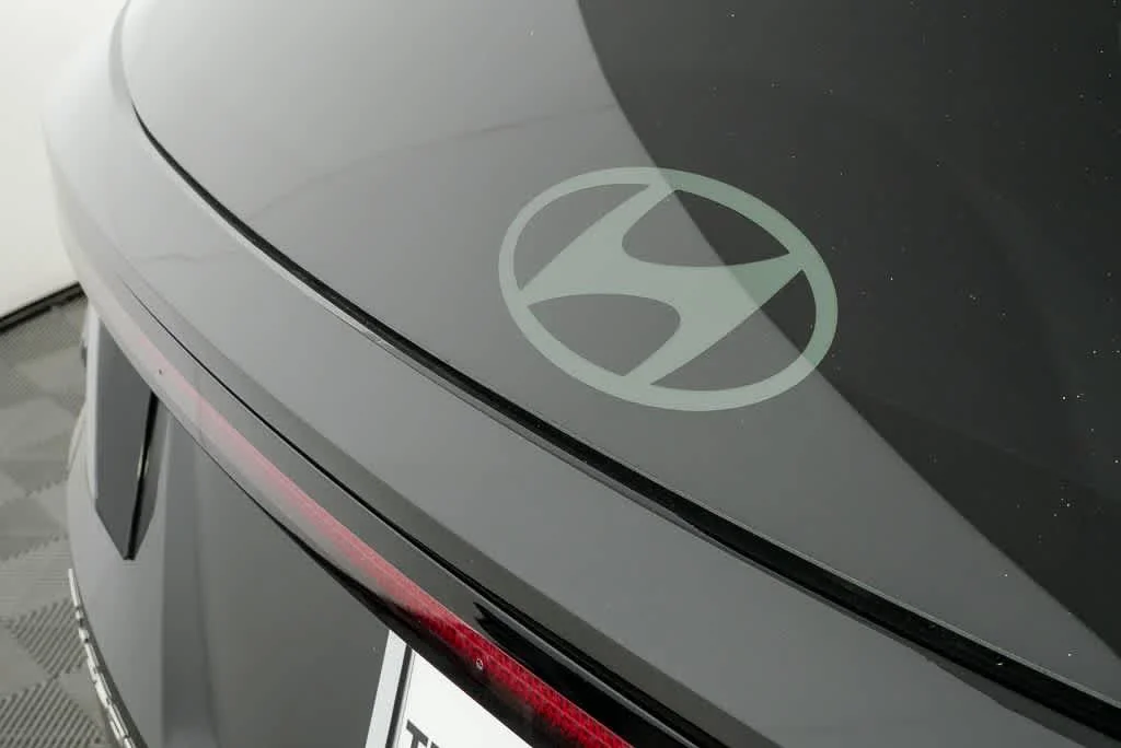 New 2026 Ash Black Hyundai SEL Convenience image 12