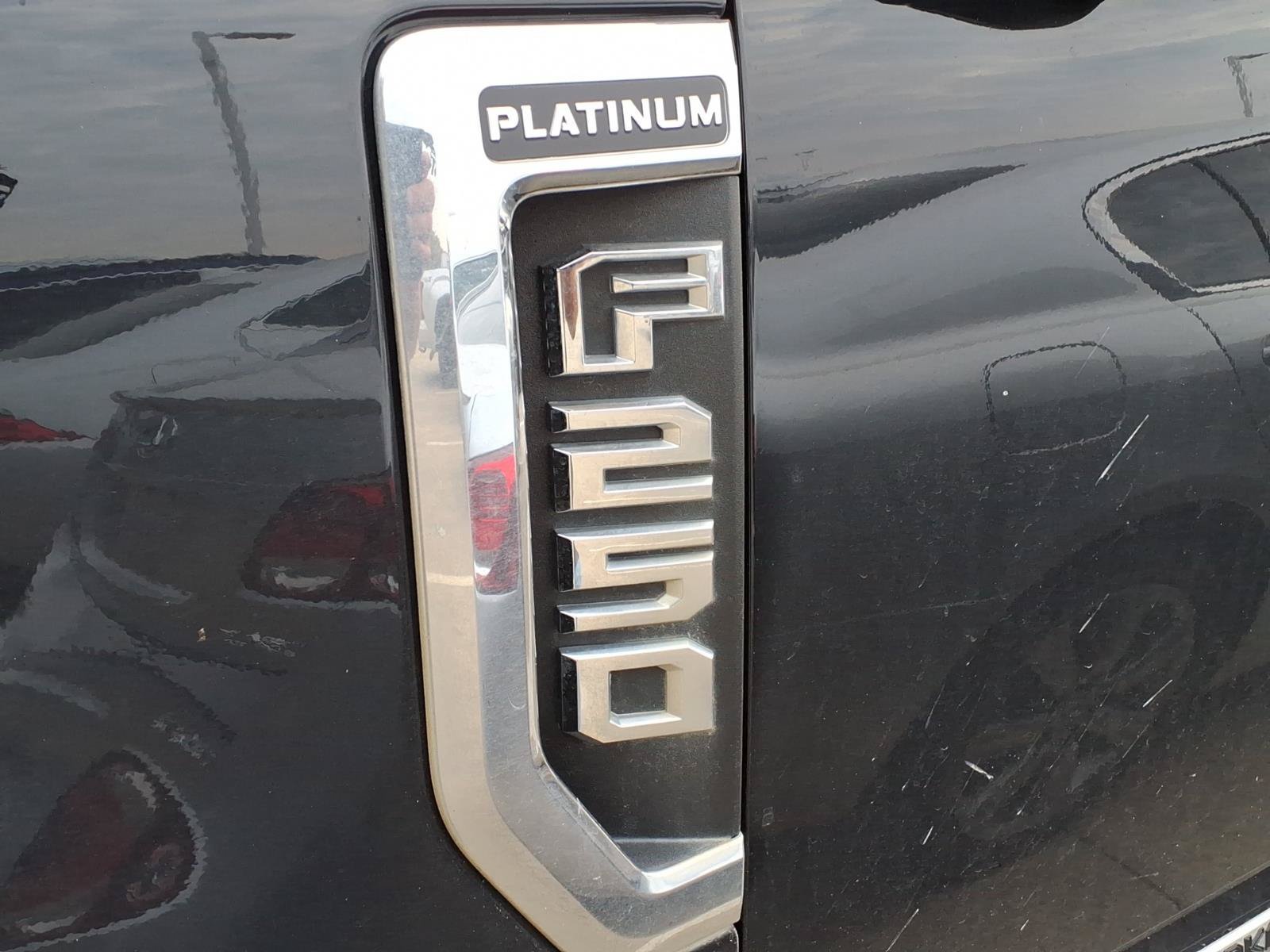 Used 2019 Black Metallic Ford Platinum image 6