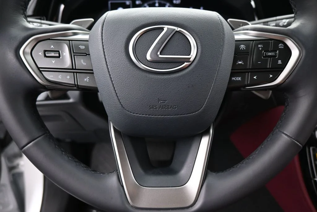 Used 2025 White Pearl Lexus 350 Premium image 32