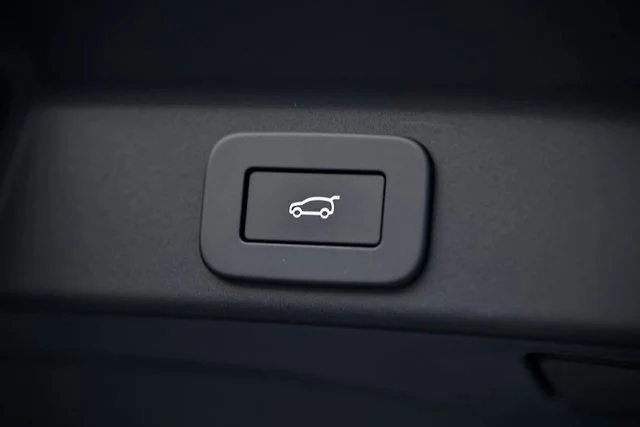 2026 Jaguar F-Pace R-Dynamic S - Photo 35