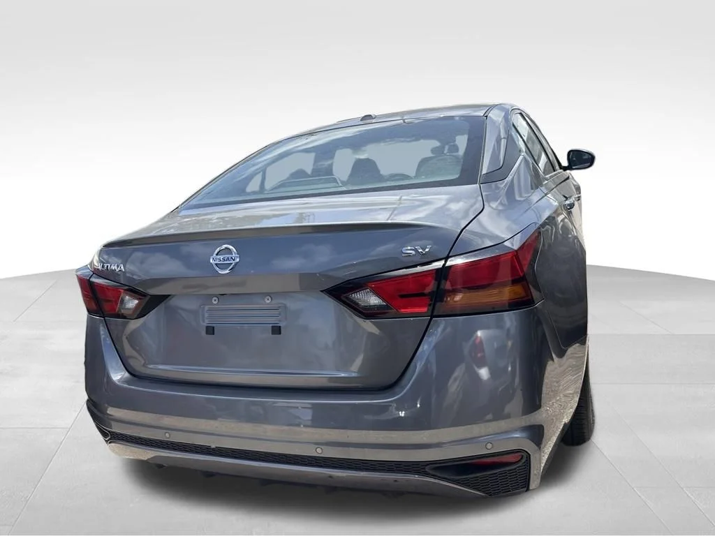 Used 2022 Gray Nissan 2.5 SV image 13