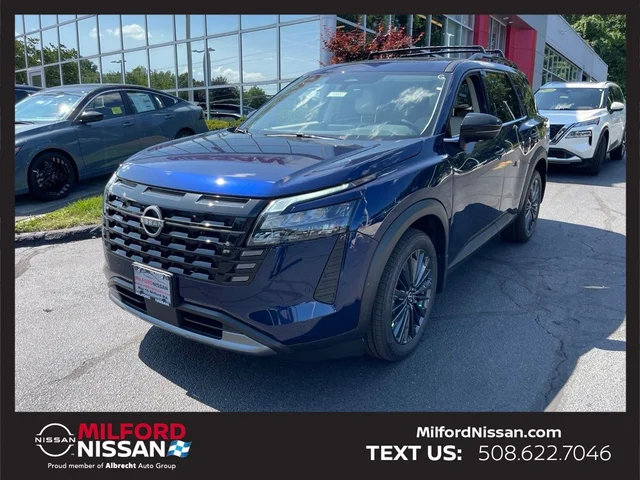 2026 Nissan Pathfinder SL