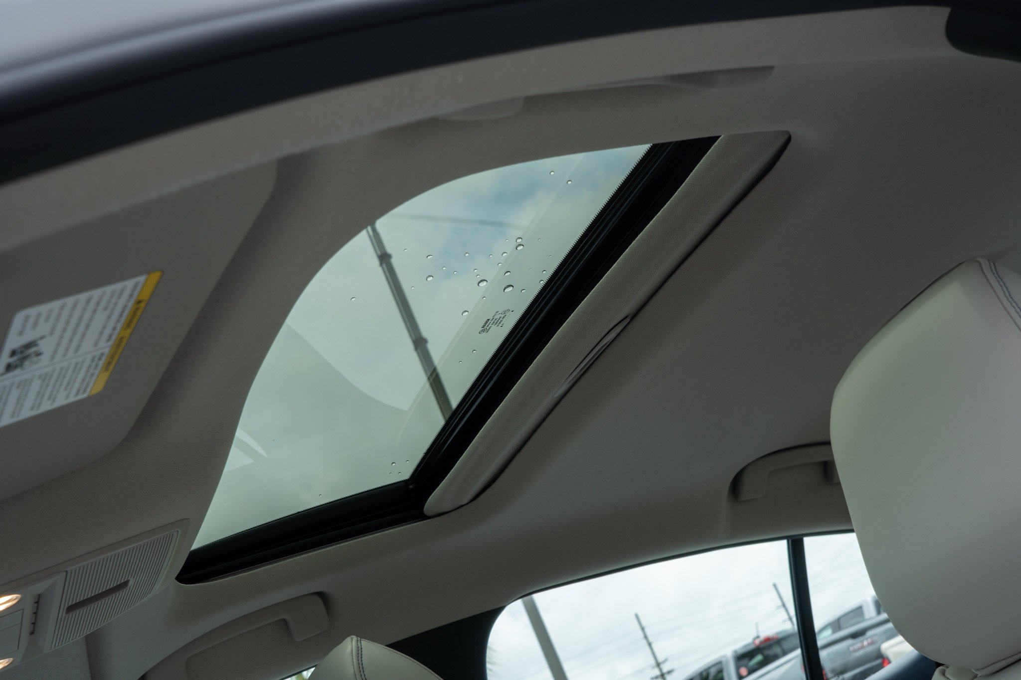Used 2026 Aspen White Tricoat Nissan SL image 28