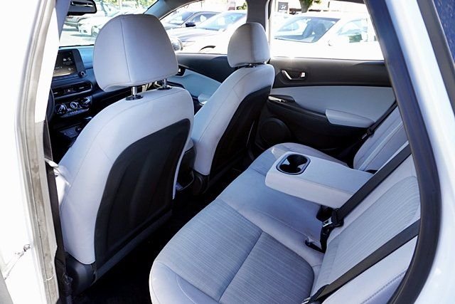 Used 2023 White Hyundai SEL image 16