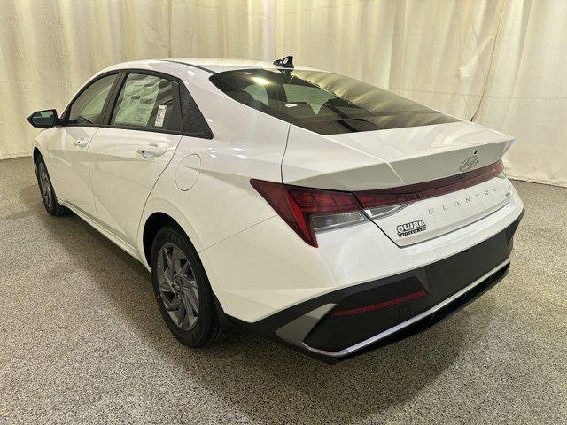2026 Hyundai Elantra Blue - Photo 9
