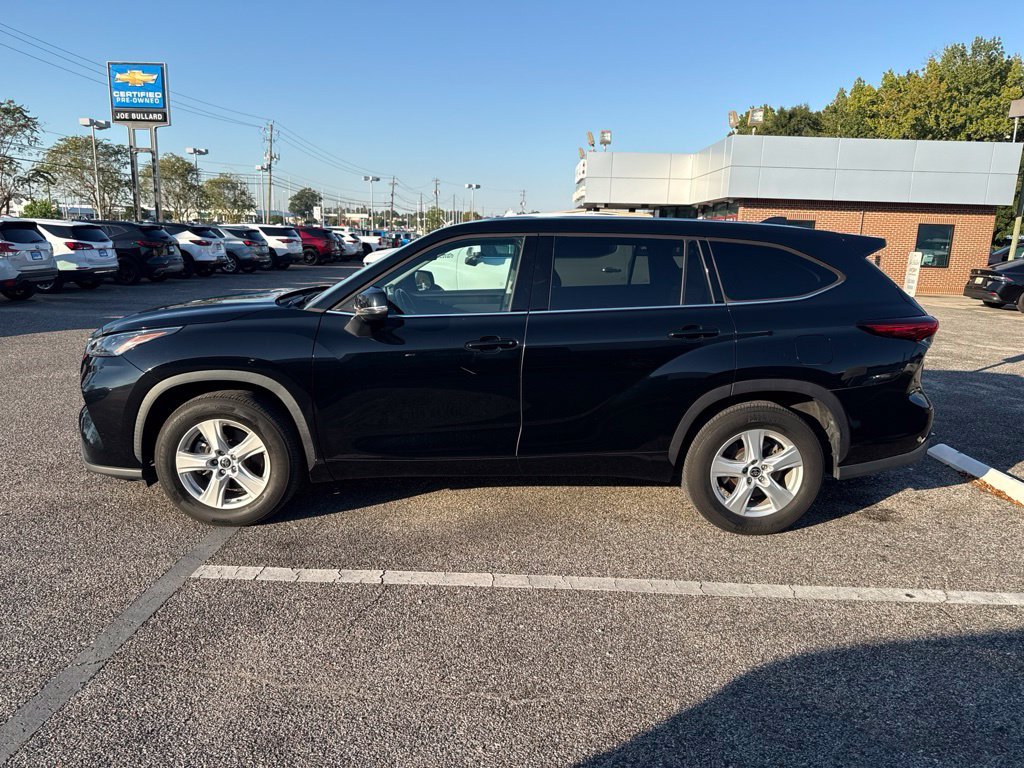 Used 2022 Black Toyota LE image 3