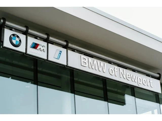 New 2027 Space Silver Metallic BMW  image 44