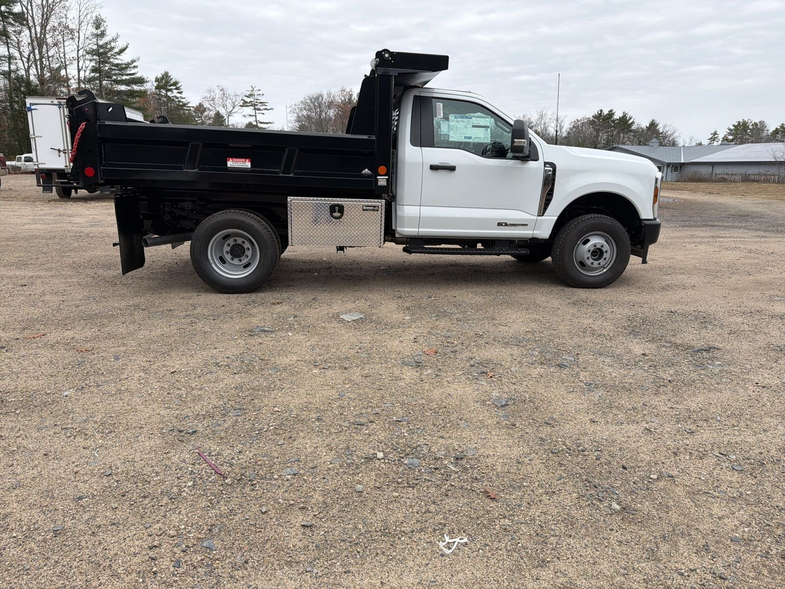 2026 Ford F-350 Super Duty Chassis Cab XL - Photo 8