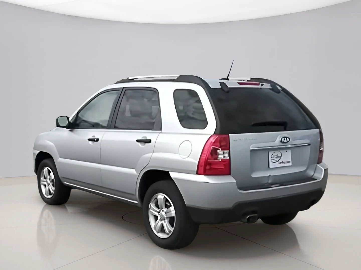 Used 2010 Silver Kia LX image 4