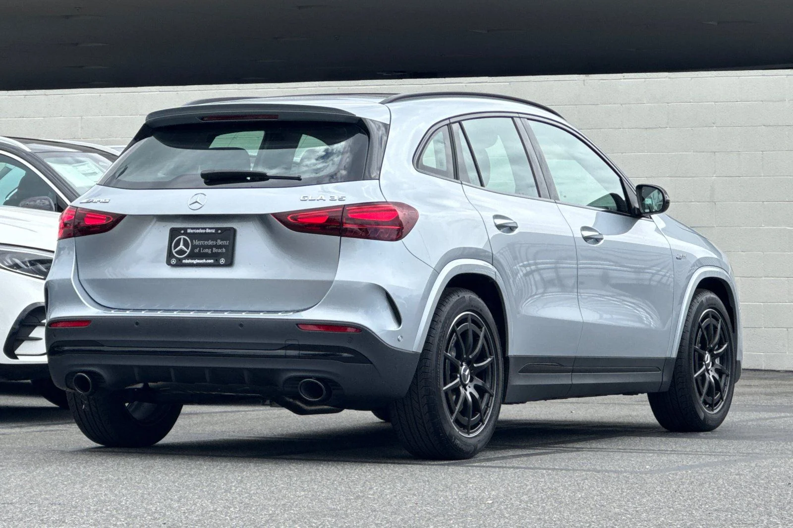 New 2026 Cirrus Silver Metallic Mercedes-Benz GLA 35 AMG® image 4