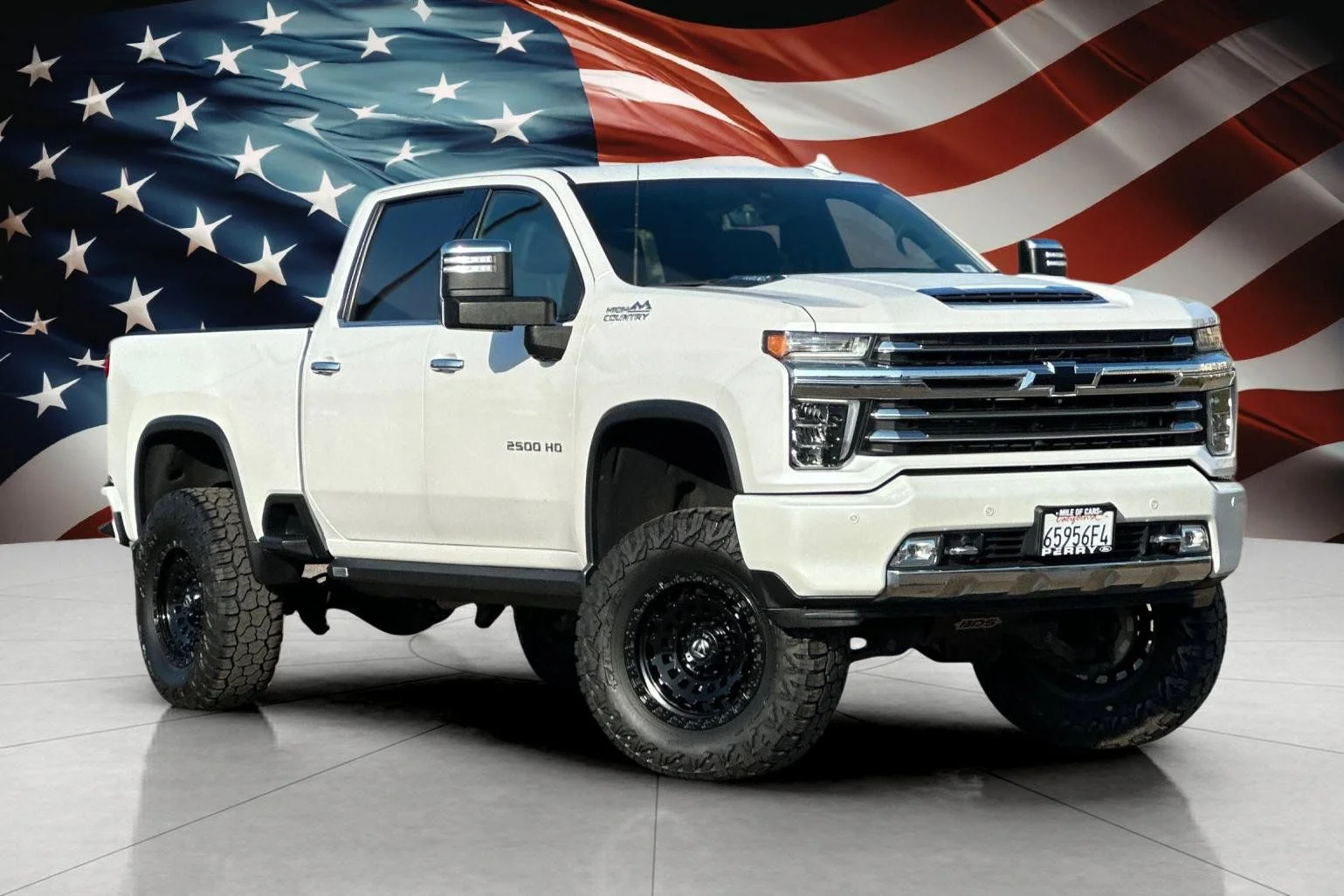 Used 2020 Iridescent Pearl Tricoat Chevrolet High Country image 1