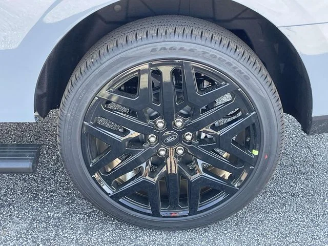 New 2026 Gray Ford Platinum image 8