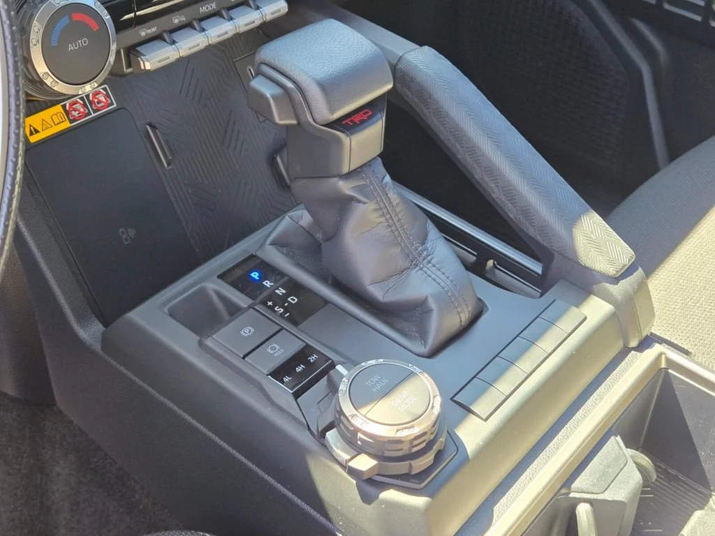 Used 2025 Wind Chill Pearl Toyota SR5 image 21