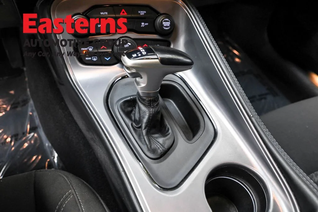 Used 2023 Gray Dodge SXT image 13