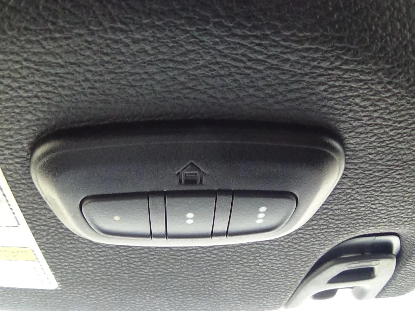 Used 2022 Black Clear Coat (px8) Jeep Overland image 32
