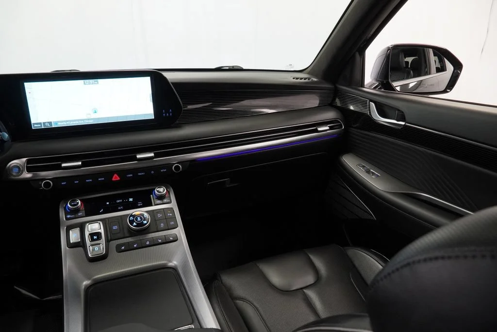 Used 2023 Green Hyundai Calligraphy image 16