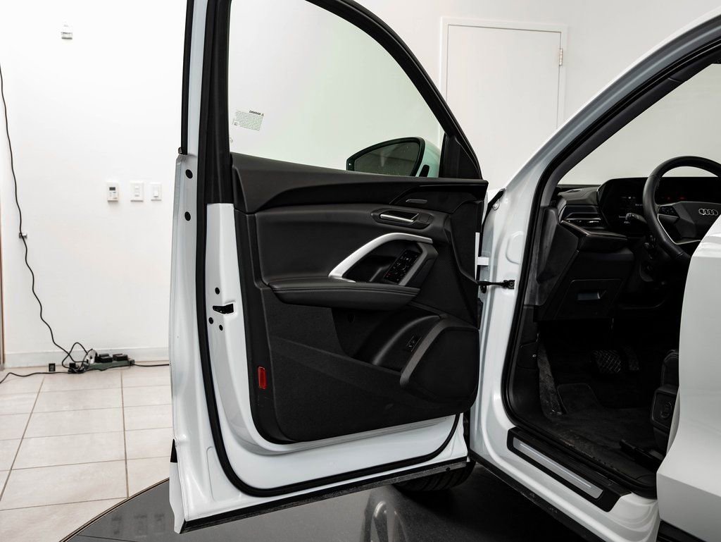Used 2025 Glacier White Audi 2.0T Premium Plus image 28