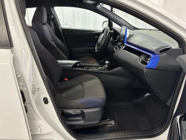 Used 2022 Beige Toyota XLE image 25